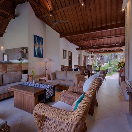 Kutus Kutus Saba Beach Villa Sukawati  Bagian luar foto