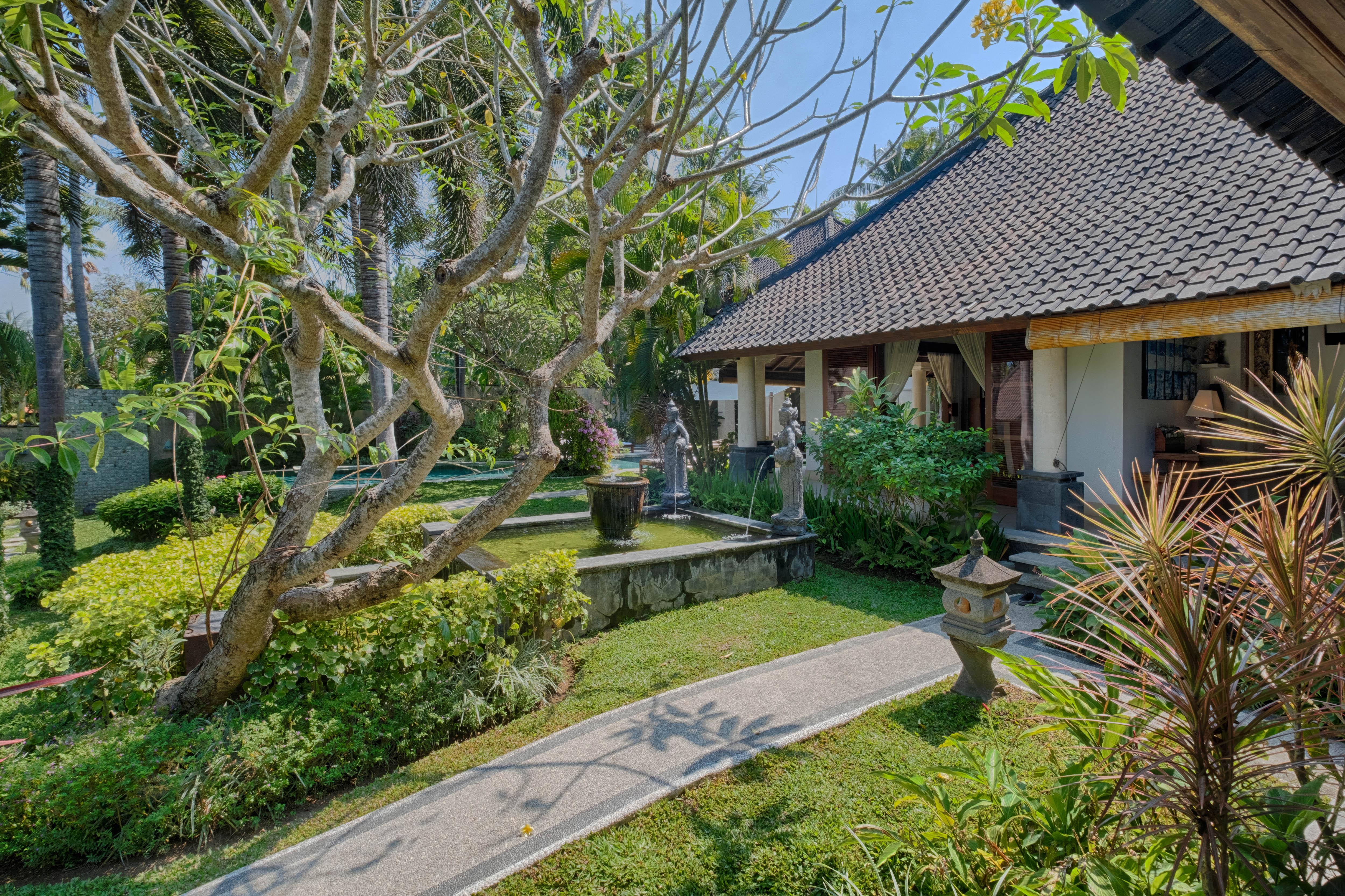 Kutus Kutus Saba Beach Villa Sukawati  Bagian luar foto